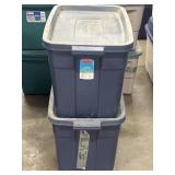 (2) Rubbermaid roughneck 18 gallon storage totes