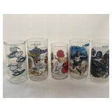 (5) Vtg. Snoopy, Flintstones, & King Kong glasses