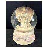 1996 Seraphim Rainbows End Angel Snowglobe