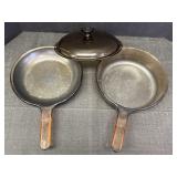 2 vtg amber Corning Ware Vision skillets w/