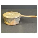 1 qt Cast Iron Pot w/ Lid