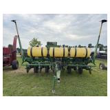 JD 7000 6 Row Planter