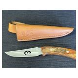 Buck knife, 3.5in fixed blade w/elk design on