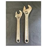 2 adjustable wrenches