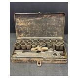 Vtg. Socket set w/ metal box