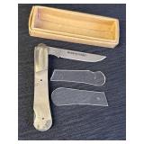 Pocket knife w/scale patterns, 2.5in blade