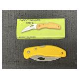 Rabbit Skinner Folding Pocket Knife