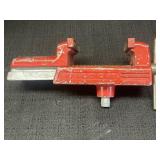 Red Wilton 1125-9 vise w/ 2.5in jaw