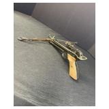 Maan Chang Crossbow pistol