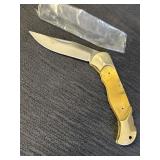Pocket knife w/3.5in blade, missing scales