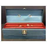19' Metal toolbox w/ removable/lift out tray