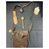 Vtg. Leather cross body hunting bag w/ wooden