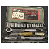 Justen SAE 21pc ratchet socket set on metal case,