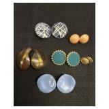 (6) Pairs of Pierced Earrings