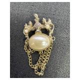 Vtg. Gold Tone Brooch Pin w/ Faux Pearls
