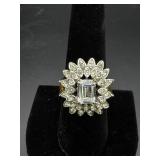 18K GE Ring Cluster Ring