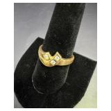 14K Gold Ring w/ 3 small accent diamonds
