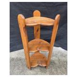 Heart design 3 tier wood shelf