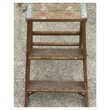 Wooden 2-step folding ladder w/ apple painting