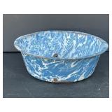 10' Blue & white swirl enamelware bowl