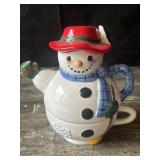 Pfaltzgraff 'Snow Village' Teapot & Cup Set