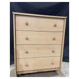 4 Drawer Chest of Drawers on Casters