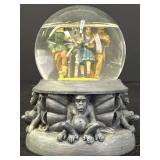 Wizard of Oz snow globe w/ Dorothy, the