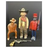 Vtg. Wooden hand carved folk art figurines & gun