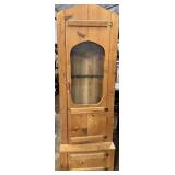 Wood Gun cabinet w/ key
