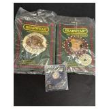2 Boyds Bears Bearwear brooch pins & a lapel pin,