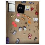 Variety of 24pr pierced earrings - palm trees,