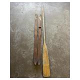 2 wooden skis & 1 oar