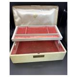 Vtg. Jewelry Box - no key