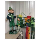 St Patrickï¿½s Day 4ft leprechaun, 3 windsocks,
