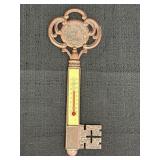 1982 Worldï¿½s Fair souvenir thermometer key,