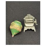 Wooden top & metal clothes wringer