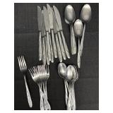 Americana Star, Stainless flatware, USA, 39pc.,