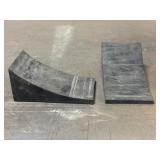 2 leveling ramps