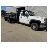 2005 Chevy 3500 gas Flatbed Truck runs-
