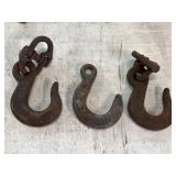 3 heavy duty slip hooks, 2 w/coupling links,
