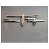Key chucks, Rigid E-671 opener, T-Handle square