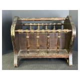 Wooden spindle-style magazine rack