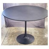 Metal Tulip Dining Table