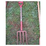 GARDEN SPADE