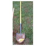 ROUND POINT SHOVEL W/FIBERGLASS HANDLE
