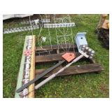 PALLET-BIRD HOUSES, GARDEN DECOR ITEMS, ETC