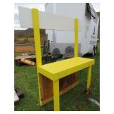 CUSTOM MADE LEMONADE STAND