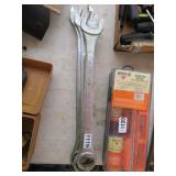 5 WRENCHES 1.5" - 2"