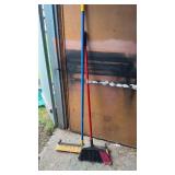 PUSH AND REGULAR BROOM