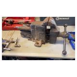 Lewis no7 3 1/2in Bench Vise